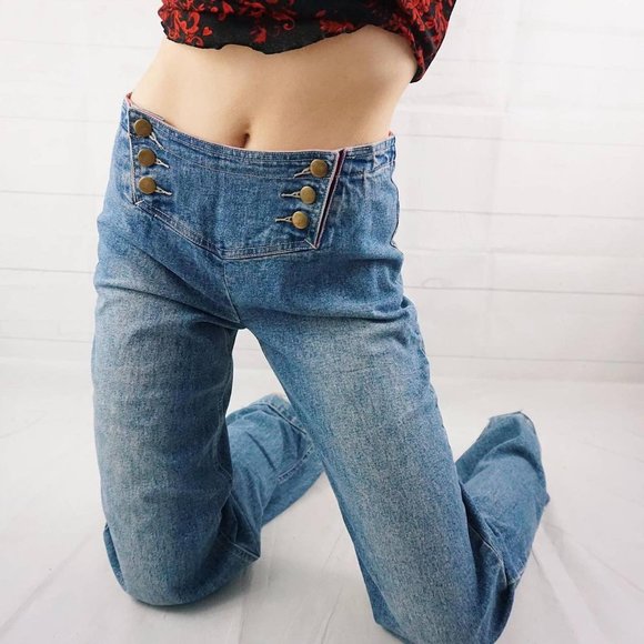 🍓VINTAGE 90s DOSE 70s WIDE LEG LACE UP & BUTTON UP FLARES🍓 - Picture 3 of 4